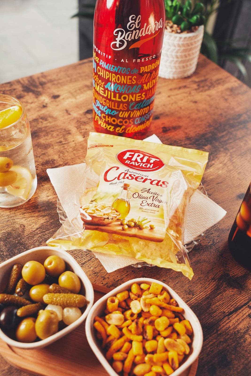 Vermut con aperitivo en Bandarra